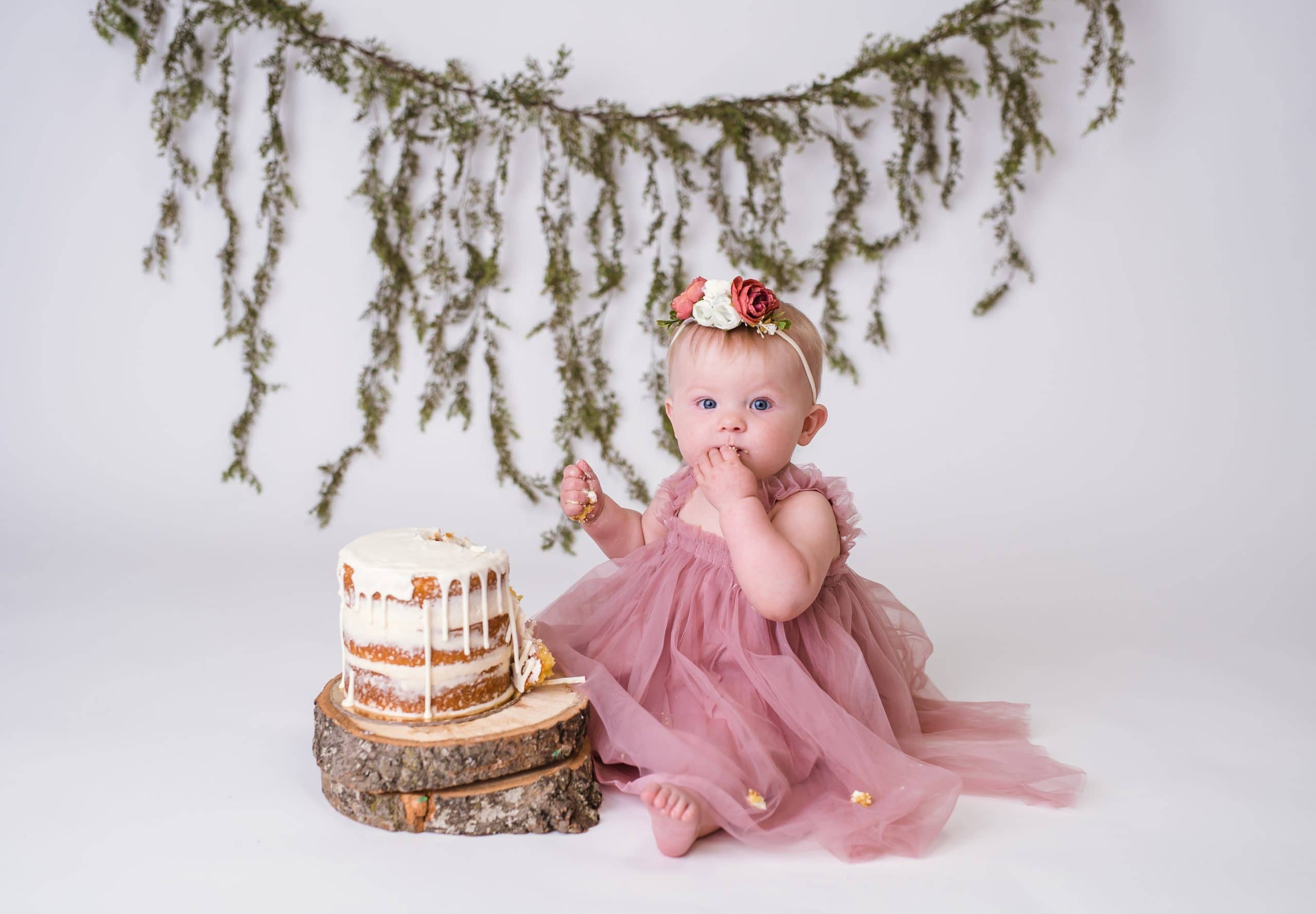 Cake smash photos in Dublin for kids first birthday.